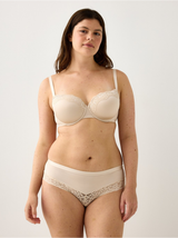 Brjóstahaldari, Akleja