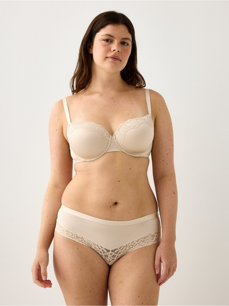 Brjóstahaldari, Akleja