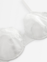 Brjóstahaldari, Aster