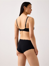 Brjóstahaldari, Aster