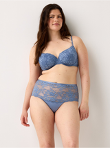 Brjóstahaldari, Lilja