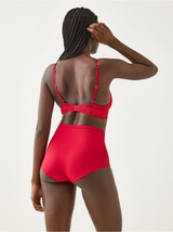 Brjóstahaldari, Lilja