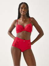 Brjóstahaldari, Lilja