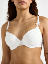 Brjóstahaldari, Lilja