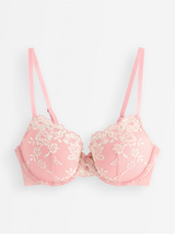 Brjóstahaldari, Lilja