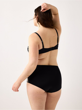 Brjóstahaldari, Lilja