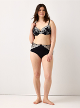 Brjóstahaldari, Lilja