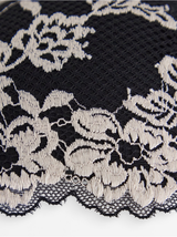 Brjóstahaldari, Lilja