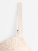 Brjóstahaldari, Akleja