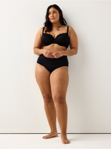 Brjóstahaldari, Akleja