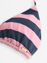 Bikini toppur