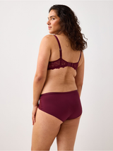 Brjóstahaldari, Lilja