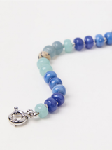Armband með perlum