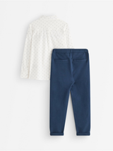 Sett, skyrta og buxur