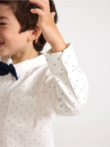 Sett, skyrta og buxur