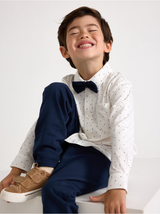 Sett, skyrta og buxur