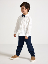 Sett, skyrta og buxur