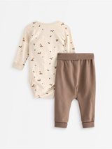 Sett, samfella og buxur