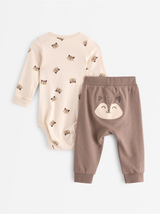 Sett, samfella og buxur