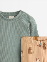 Sett, peysa og sokkabuxur