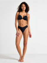 Brjóstahaldir, Linnéa