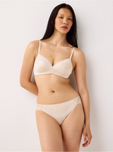 Flora, brjóstahaldari