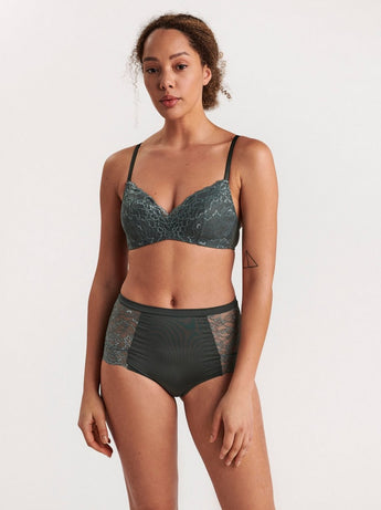 Brjóstahaldari, Flirt