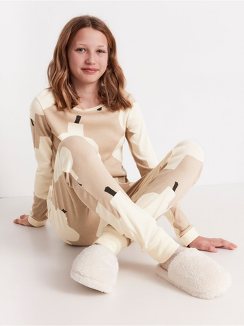 Náttföt Lindex x Emilia Ilke